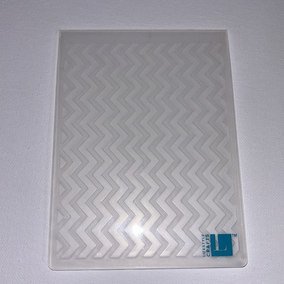 Cuttlebug Embossing Folders Set - Picture 7 of 10